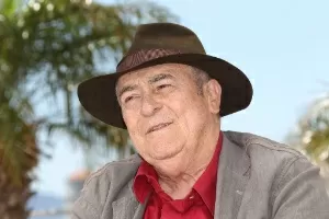 O diretor Bernardo Bertolucci no Festival de Cannes em 2012 - AFP Photo/Valery Hache