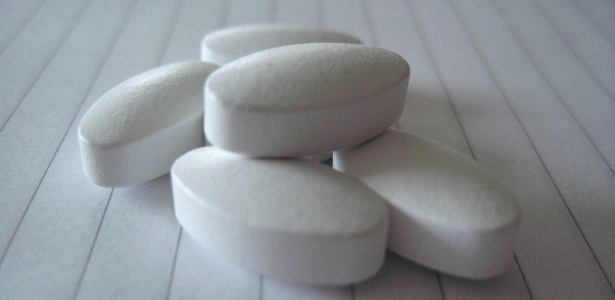 Cálcio em pílulas: uso de suplemento divide especialistas - Kham Tran