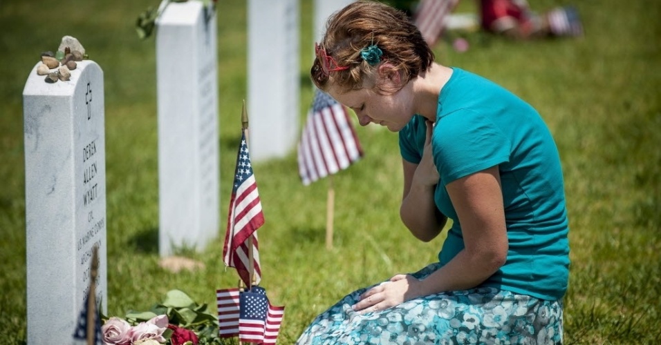 Fotos: Americanos homenageiam soldados que morreram em nome da pátria -  28/05/2012 - UOL Notícias