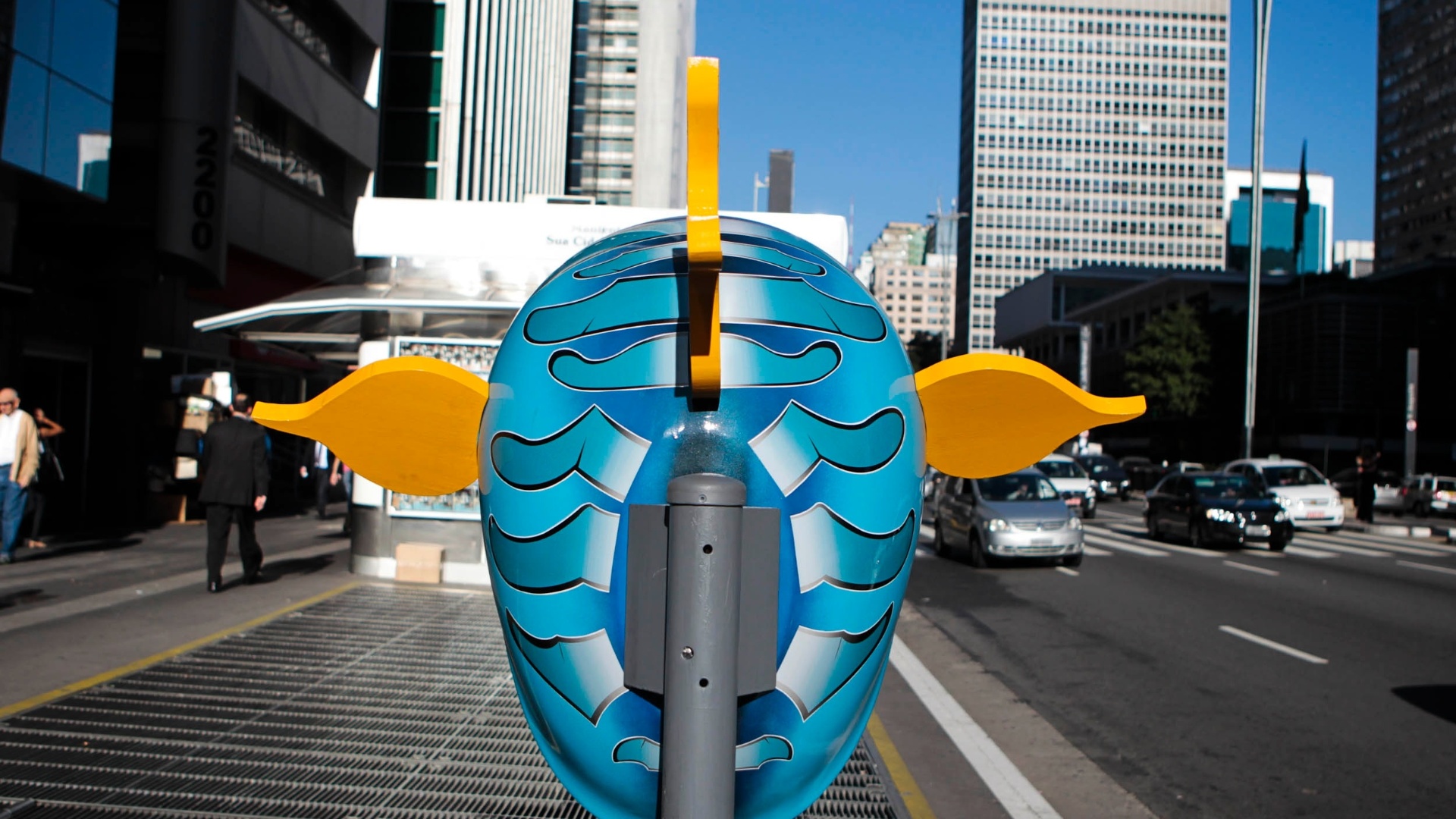 Orelhão é pintado para a "Call Parade", em SP (28/5/12) - Fernando Donasci/UOL