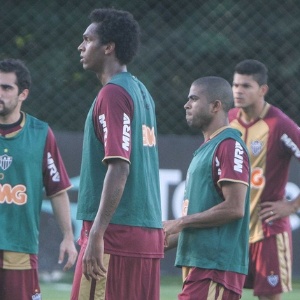 Jô e Júnior César, que participaram de treino ao lados dos reservas, devem enfrentar o Bahia  - Bruno Cantini/site oficial do Atlético-MG