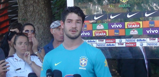 Internacional e Corinthians sondaram o jogador, que prefere seguir na Itália - Bruno Thadeu/UOL