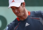 "Ainda não acredito que venci", diz Murray após sofrer com dores em Roland Garros - AFP PHOTO / PATRICK KOVARIK