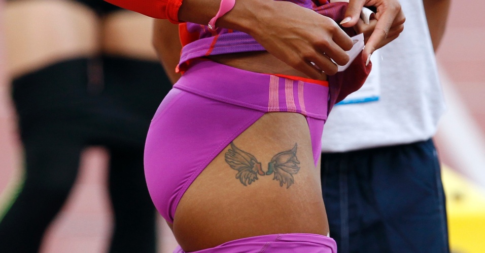 Foto flagra uma tatuagem e algumas estrias na perna da atleta norte-americana T'erea Brown, dos 400 m com barreiras (31/05/2012)