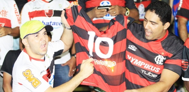 Fla quer explorar raiva da torcida com Ronaldinho e preços baixos para lotar estádio - Thiago Amaral/Folhapress
