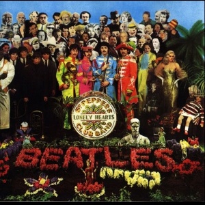 Capa de "Sgt. Pepper's Lonely Heart Club Band", dos Beatles - Montagem/Vírgula - Montagem/Vírgula