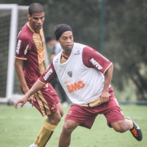 Ronaldinho Gaúcho treina com bola em seu primeiro dia como jogador do Atlético-MG - Bruno Cantini/CAM