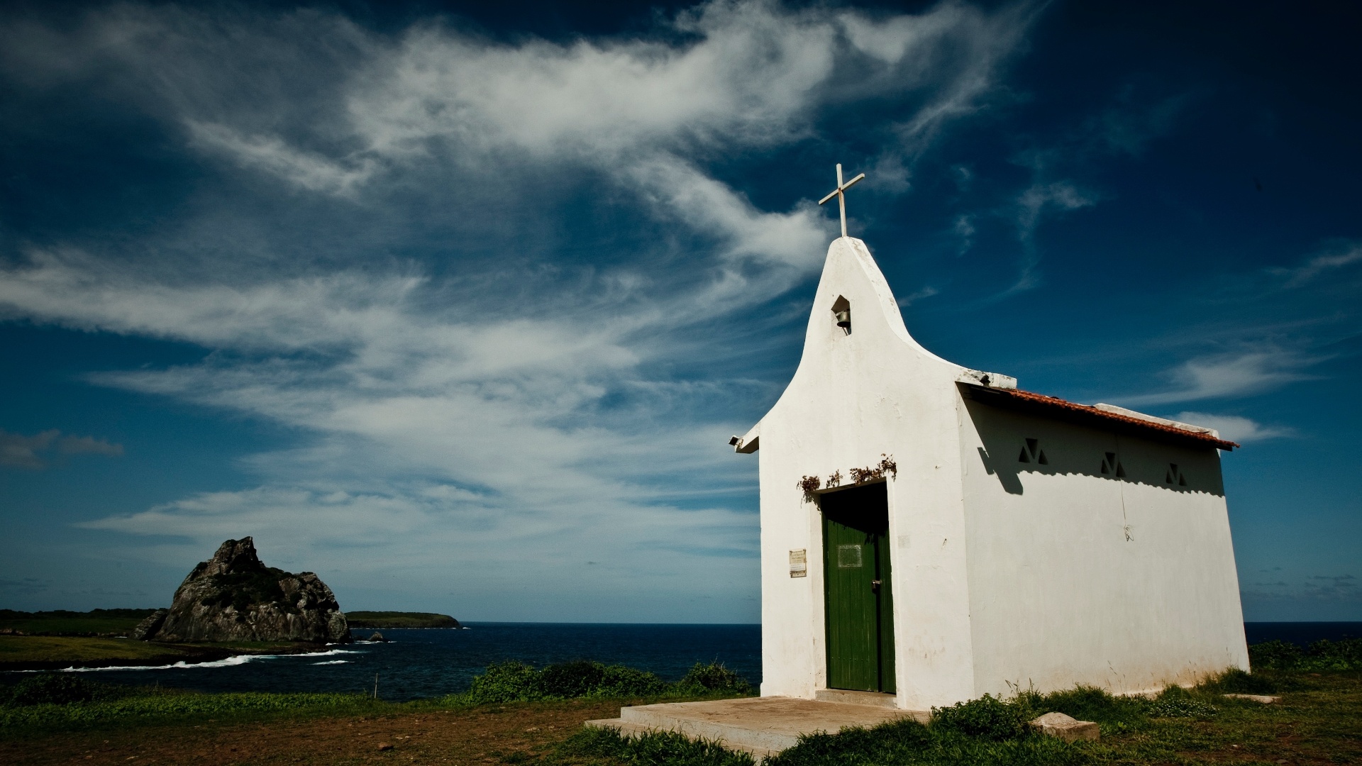 Capela de São Pedro em Fernando de Noronha, em Pernambuco - Adriano Vizoni/Folhapress