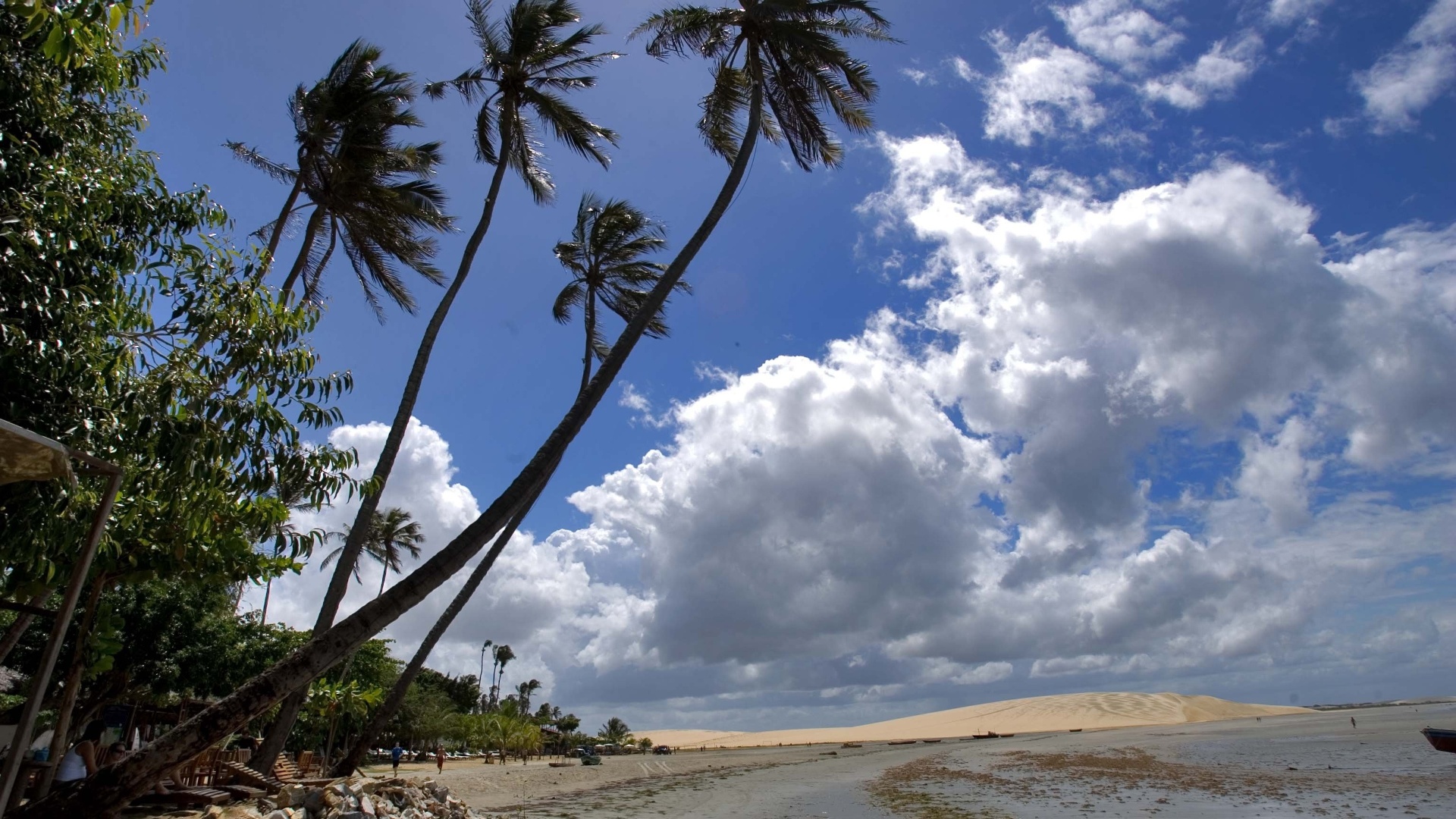 Praia da vila de Jericoacoara, no Ceará - Jarbas Oliveira/Folhapress