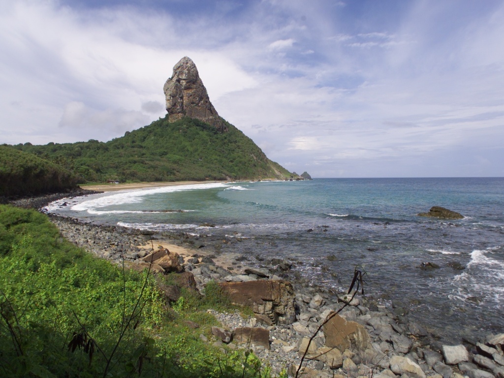 Praia da Conceição, vista a partir da Vila dos Remédios, em Fernando de Noronha, em Pernambuco - Luiz Carlos Murauskas/Folha Imagem