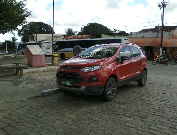 O leitor José Augusto Sacramento Saldanha avistou o novo Ford EcoSport em Alagoinhas (BA) - José Augusto Saldanha/UOL