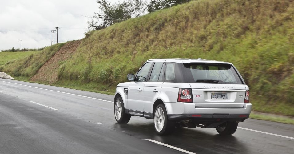 Range Rover Sport 3.0 SDV6 Diesel 2012 custa de R$ 324.500 (SE) a R$ 368.000 (HSE) - Divulgação