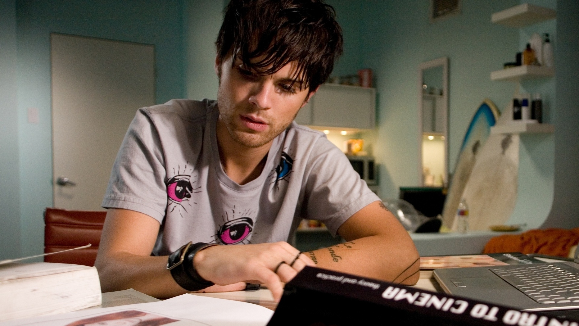 Cena do filme "Kaboom", de Gregg Araki - Divulgação