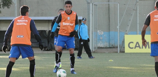 Werley (c) participou normalmente do primeiro treino com bola depois da recuperação - Carmelito Bifano/UOL Esporte