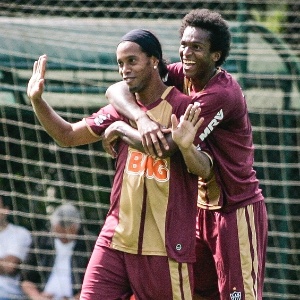 Ronaldinho Gaúcho, que estreou no sábado passado, e Jô são as contratações mais recentes - Bruno Cantini/site oficial do Atlético-MG