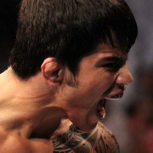 Lutador é um dos dez brasileiros confirmados no UFC 153, que acontece no Rio - Josh Hedges/Zuffa LLC/Zuffa LLC via Getty Images
