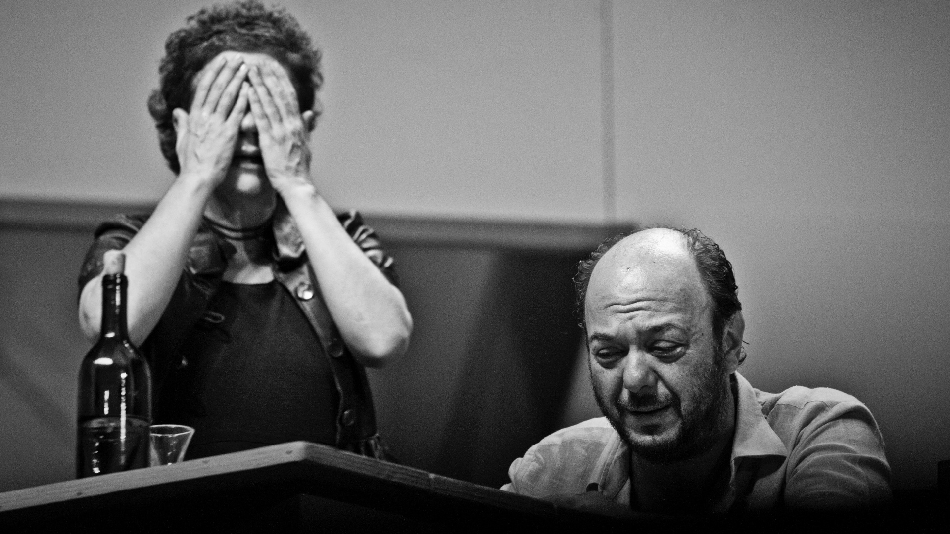 Cena da peça "Los Hijos se han dormido" da companhia Daniel Veronese da Argentina que terá apresentações no Festival Internacional de Teatro que acontece em Belo Horizonte, Minas Gerais (9/6/12) - Kika Antunes