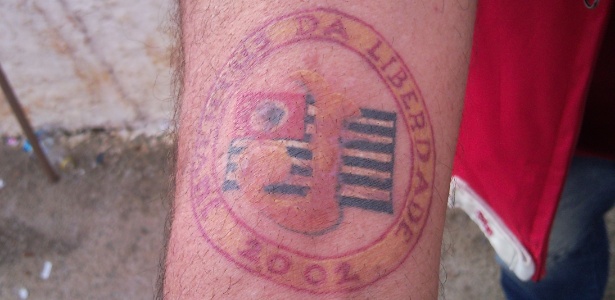 Tatuagem de Valdir Bezerra, o Boca, torcedor do Juventus da Liberdade