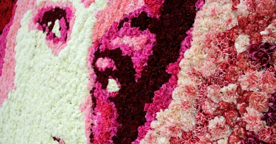 "Fading Beauty" ("Beleza decadente", em tradução literal), de Masha Shubina, foi feita com flores fresca - Roman Lebed / BBC Ucrânia