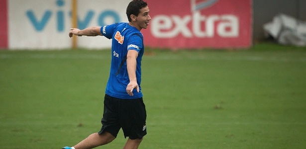 Ganso fez fortalecimento muscular e não treinou no gramado nesta quinta-feira - Ricardo Nogueira/Folhapress