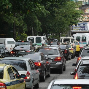 O trânsito no Rio de Janeiro e a isenção do IPI para automóveis é assunto frequente na Rio+20 - Marco Antonio Teixeira/UOL