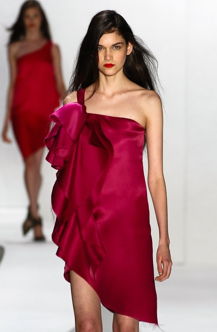 Desfile de Tufi Duek na SPFW Verão 2013 - Alexandre Schneider/UOL