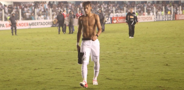 Neymar não conseguiu balançar as redes contra o Corinthians - Fernando Donasci/UOL