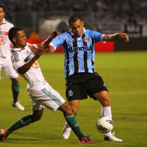 Goleador do Grêmio na Copa do Brasil, com quatro gols, Leo Gago acredita na classificação para final - Lucas Uebel/Divulgação Grêmio