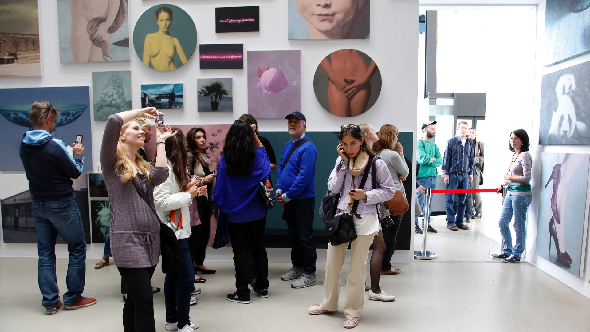 Obras expostas na 13ª edição da Documenta de Kassel (Alemanha), mostra de arte que acontece a cada cinco anos desde 1995 e espera receber até um milhão de visitantes - REUTERS/Ralph Orlowski 