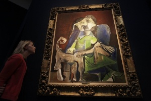 Obra inédita do pintor Pablo Picasso, "Femme Au Chien", está exposta para venda em Londres (15/6/12). O quadro está estimado entre 9 e 13 milhões de euros - AP Photo/Lefteris Pitarakis
