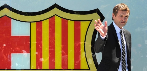 Tito Vilanova foi apresentado oficialmente como novo técnico do Barcelona nesta sexta - AFP PHOTO/LLUIS GENE