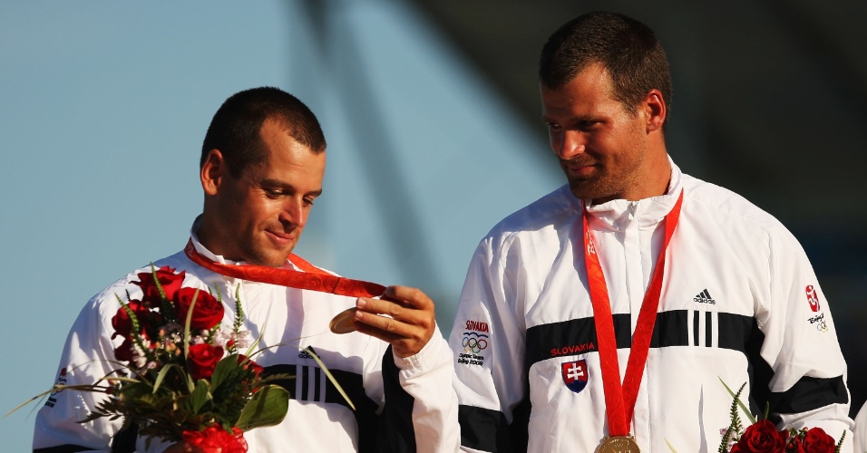 Os irmãos eslovacos Peter e Pavol Hochschorner são absolutamente dominantes em sua prova na canoagem. Os dois são tricampeões olímpicos da C-2 (canoa com dois componentes) e ostentam dez títulos de Copas do Mundo na carreira