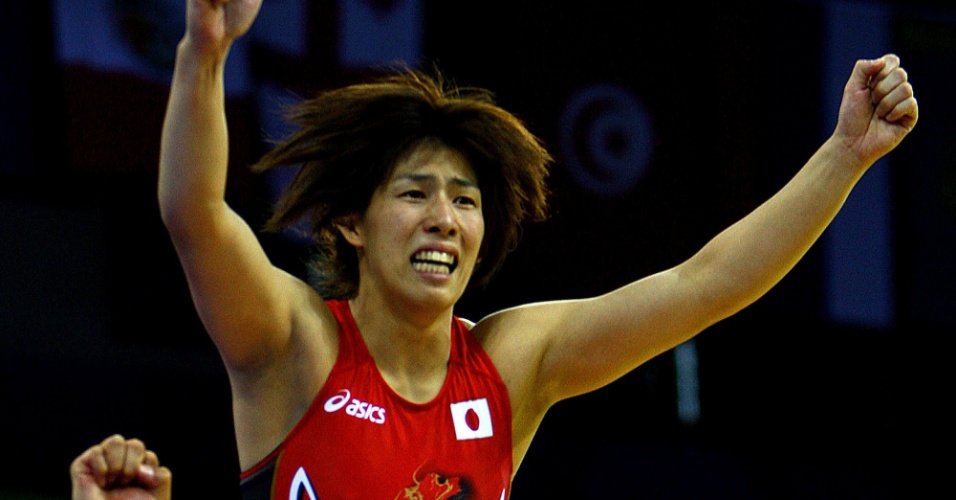 Saori Yoshida é dona de um retrospecto impressionante na luta olímpica. A japonesa é bicampeã olímpica na categoria até 55 kg, passou anos sem ser derrotada e chegou à marca de cem vitórias consecutivas. 