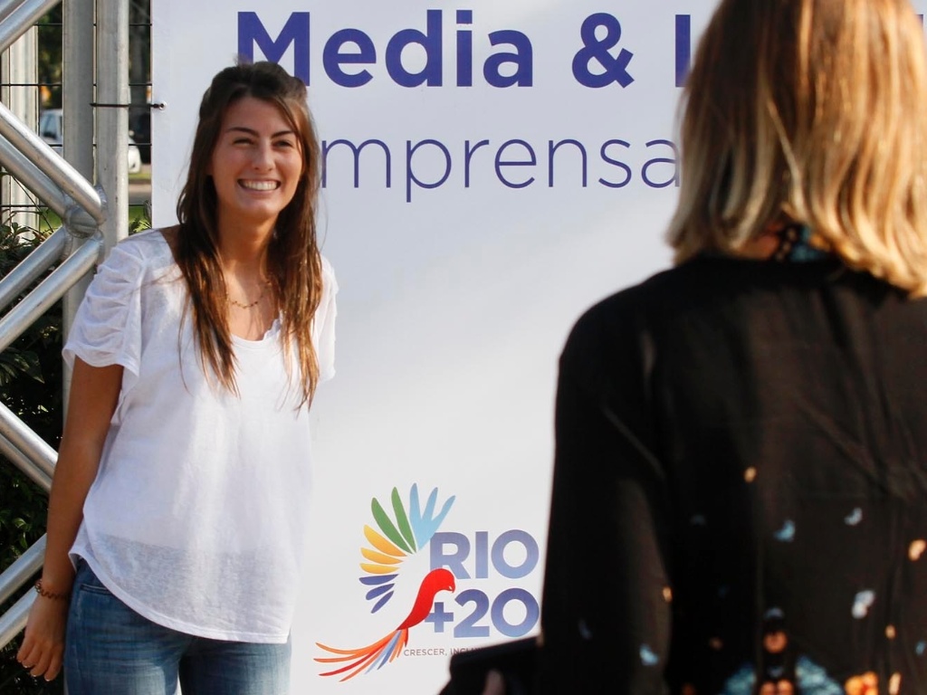 Fotos: Rio+20: Gatas da conferência - 17/06/2012 - UOL Notícias