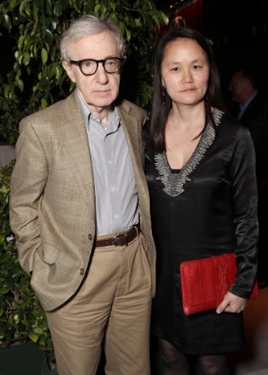 Woody Allen e a mulher Soon-Yi Previn participam da festa de lançamento de "To Rome With Love", em Los Angeles (14/6/12) - Todd Williamson/Invision/AP