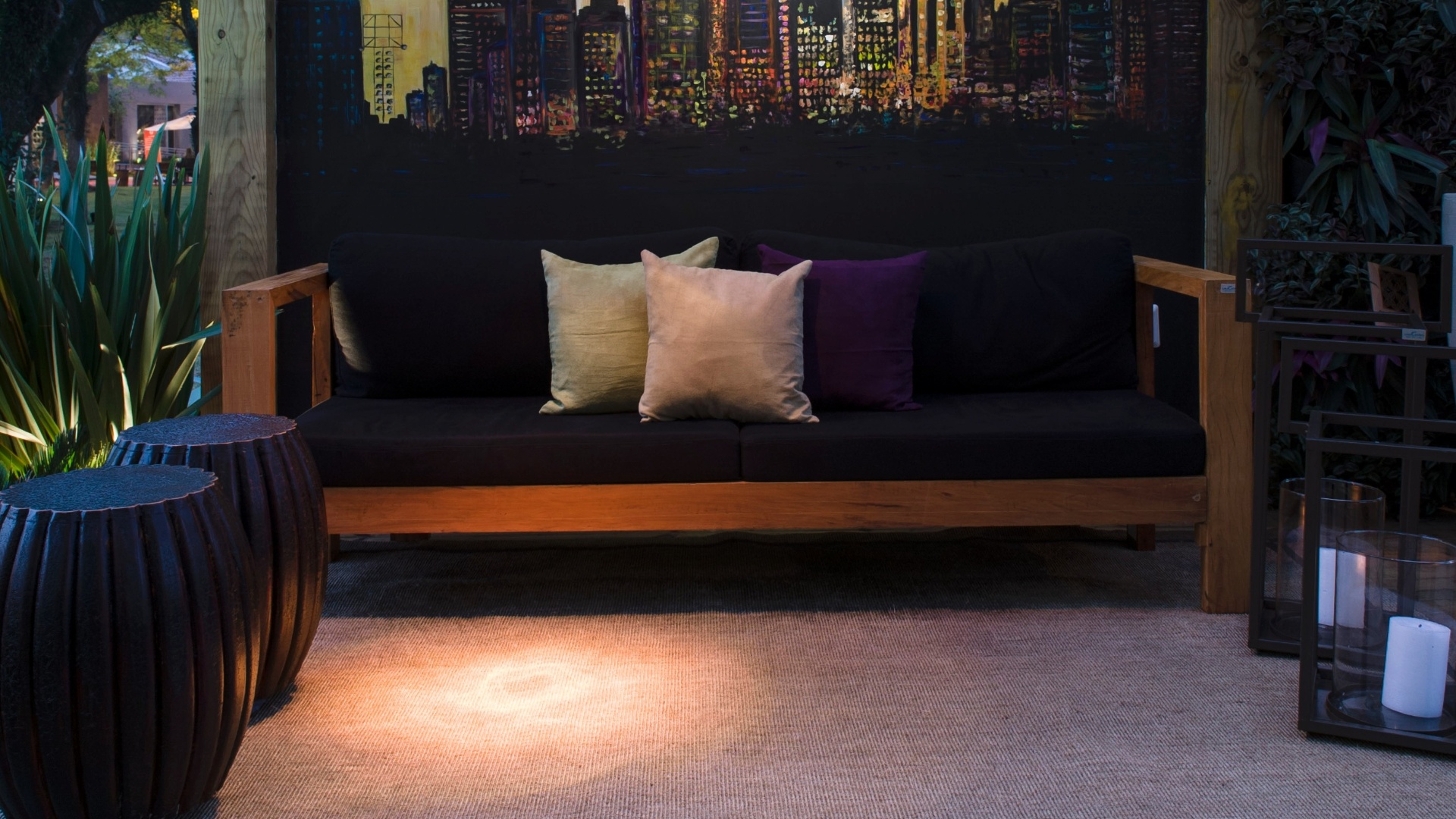 O Jardim da Saída, assinado por Sara Palomine, Meire Lemes e Felipe Marcarenhas, reflete no paisagismo as quatro estações do ano. Destaque para a automatização de toda a iluminação e parte elétrica e a utilização de fibra ótica no projeto luminotécnico  - Katia Kuwabara/ UOL