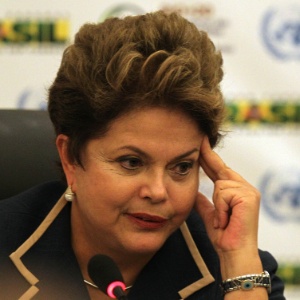 Presidente Dilma Rousseff em entrevista coletiva sobre Desenvolvimento Sustentável, no último dia da Rio+20, Conferência da ONU  - Júlio César Guimarães/UOL