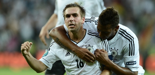Lahm abriu o caminho para a vitória de 4 a 2 da Alemanha sobre a Grécia