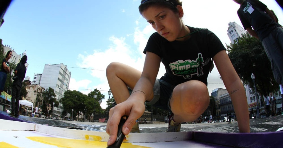 Catadores de lixo têm suas carroças grafitadas no Rio de Janeiro (23/6/12) - Ricardo Cassiano/UOL