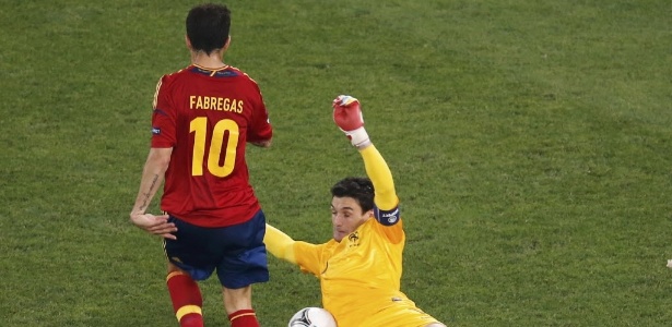 Fabregas disse que espanhóis tentarão vencer a Eurocopa para homenagear Roqué