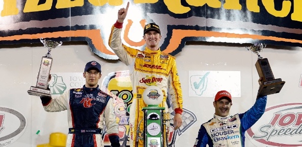 Tony Kanaan comemora terceiro lugar na etapa de Iowa da F-Indy; Ryan Hunter-Reay venceu - Jamie Squire/Getty Images/AFP