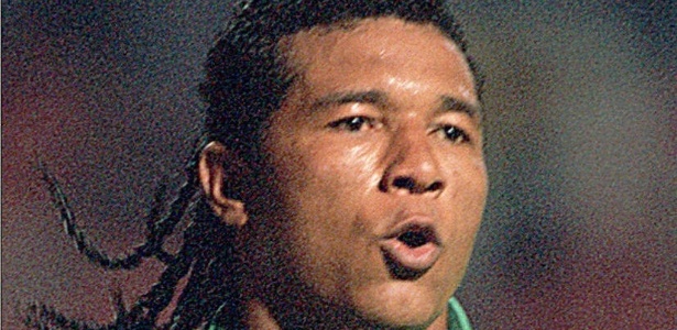 Oséas, ex-atacante do Palmeiras; foi campeão da Copa do Brasil em 1998 - Antônio Gaudério/Folha Imagem