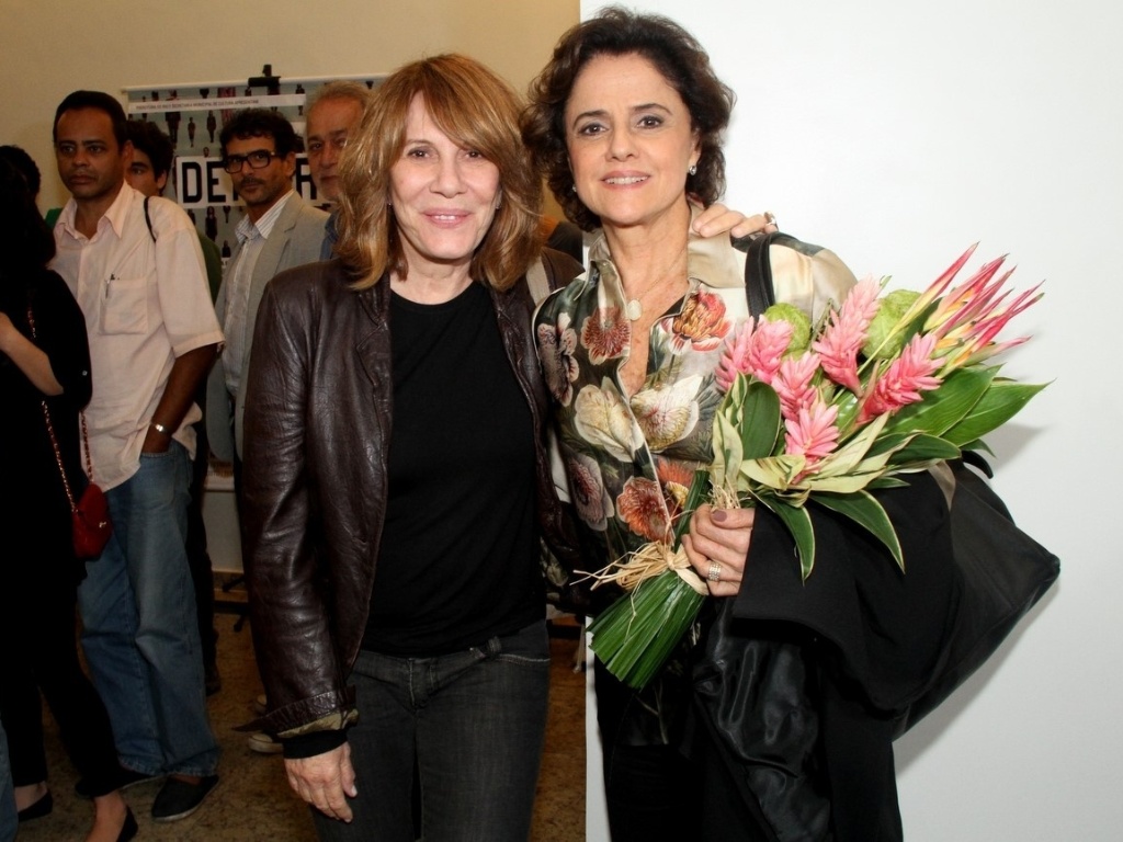 As atrizes Renata Sorrah e Marieta Severo participam da reabertura do Teatro de Ipanema, no Rio de Janeiro,que foi comprado pela prefeitura em dezembro e passou por algumas reformas (25/6/12) - Thyago Andrade/Foto Rio News
