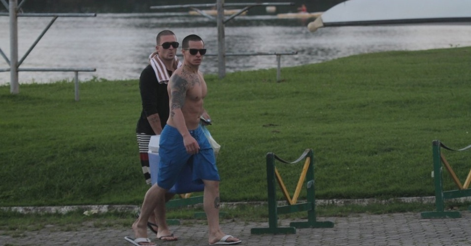 Casper Smart, namorado de Jennifer Lopez, após passeio de lancha na Lagoa, zona sul do Rio (26/6/12)