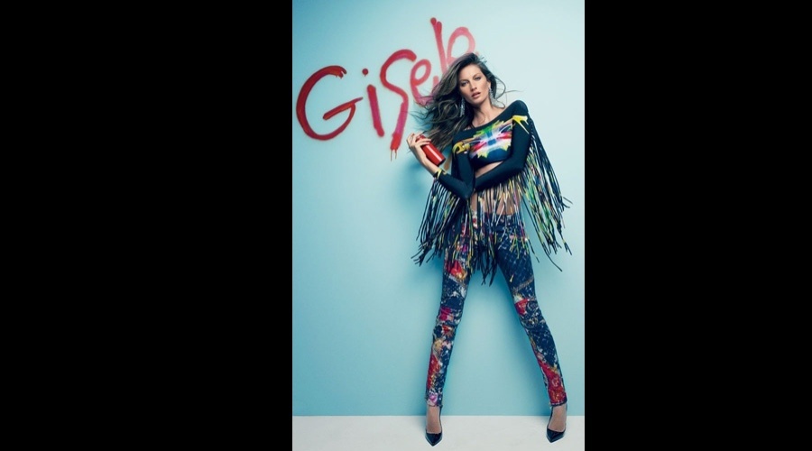 Gisele Bündchen divulgou uma imagem do ensaio estrelado por ela para a edição de julho da revista "Vogue" brasileira (26/6/12)