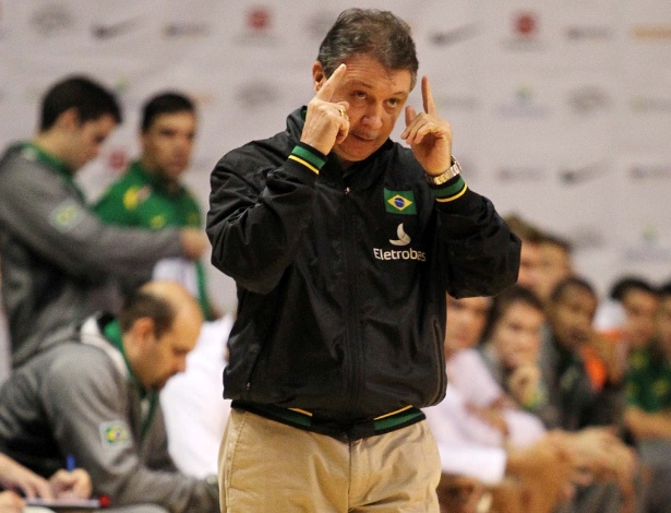 Rubén Magnano, técnico da seleção brasileira de basquete, elogiou sua equipe após vitória contra Austrália