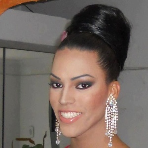 A cabeleireira Nádia vence o Miss SP Gay 2012 - Divulgação/Reprodução/Facebook Oficial