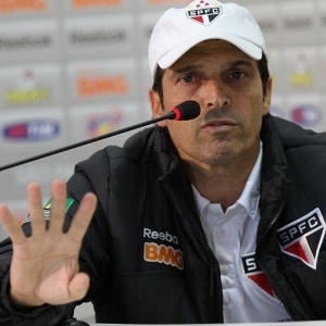 Milton Cruz ganhou o apoio de Luis Fabiano para ser efetivado como novo técnico do São Paulo - Site Oficial / saopaulofc.net