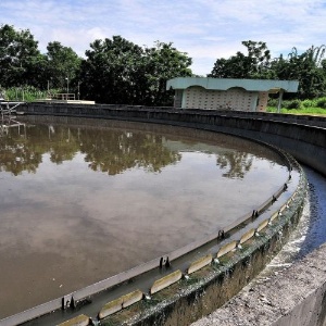 Estação de tratamento de esgoto Lavapés, em São José dos Campos (SP); 1 milhão de lares ainda despejam esgoto em rios, lagos ou mar - Lucas Lacaz Ruiz/Folha Imagem