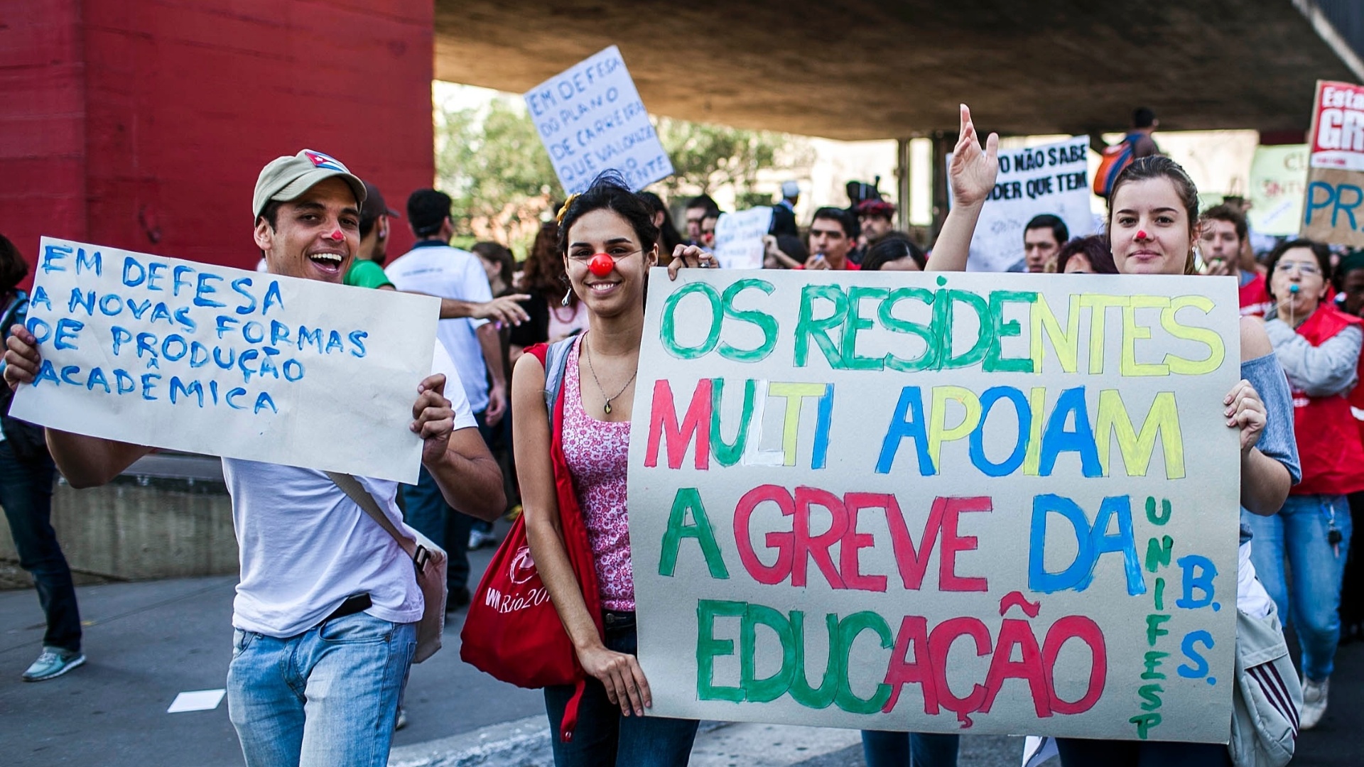 Resultado de imagem para 2012 GREVE